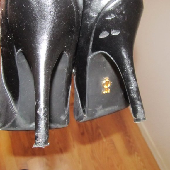 Jennifer Lopez Half Boots with Zipper on Sides - Picture 12 of 16